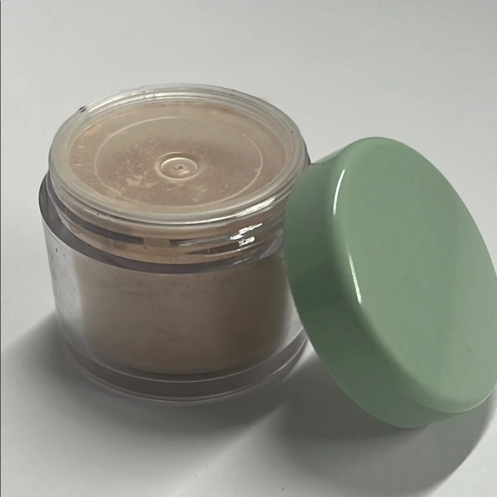 Clinique 03 Glow 3 Gentle Light Loose Powder Jar .15oz